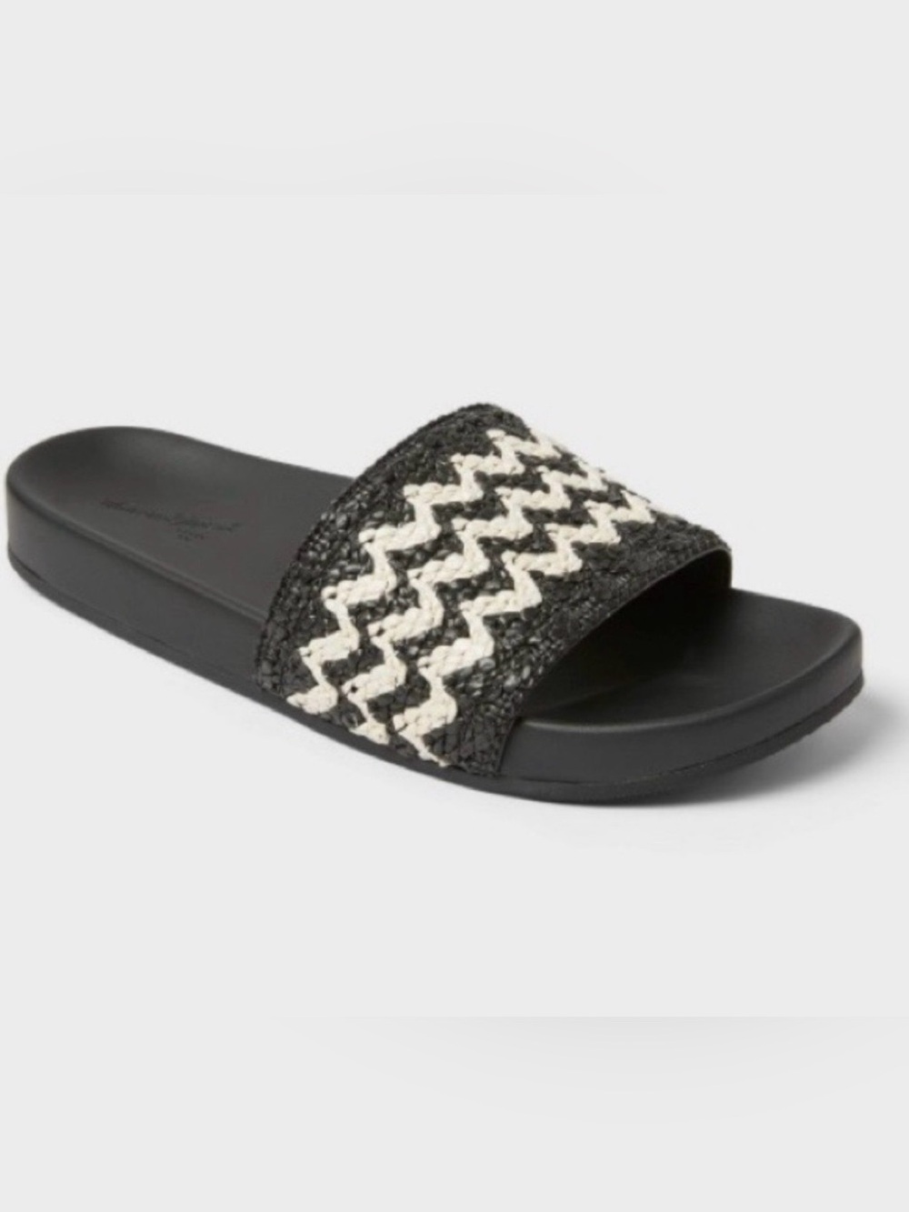 Women's Chloe Raffia Footbed Slide Sandals - Universal Thread™ Black 
Size 9.5